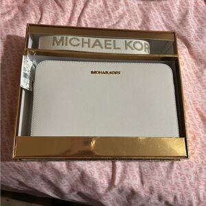 Michael Kors Crossbody Gift Set